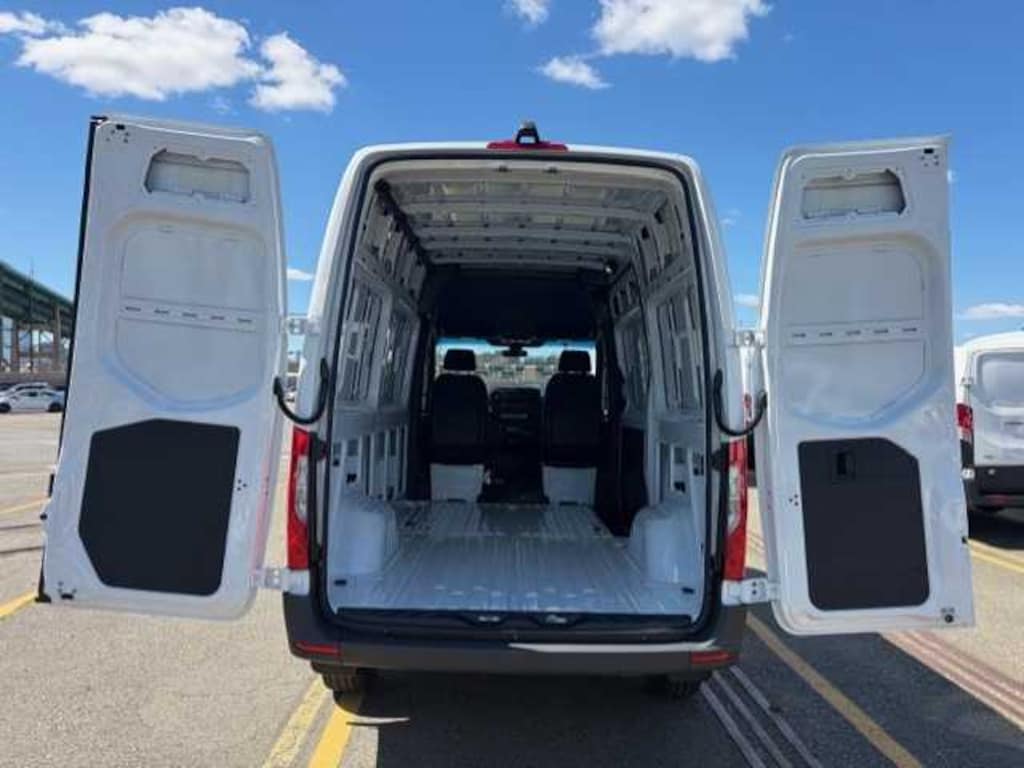 New 2026 Mercedes-Benz Sprinter 2500 High Roof 144" wb Worker Diesel Cargo Van Van Cargo Van