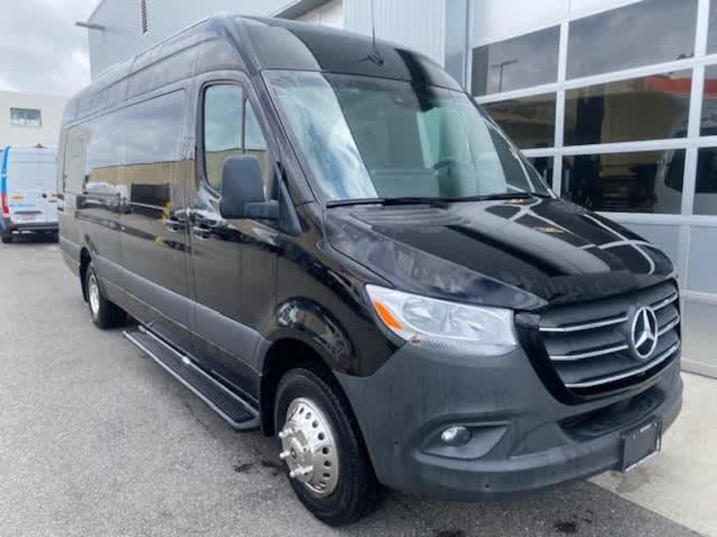 New 2024 Mercedes-Benz Sprinter 3500 HR 170" wb Ext 15 Seat Smartliner Passenger Van Van Extended Cargo Van