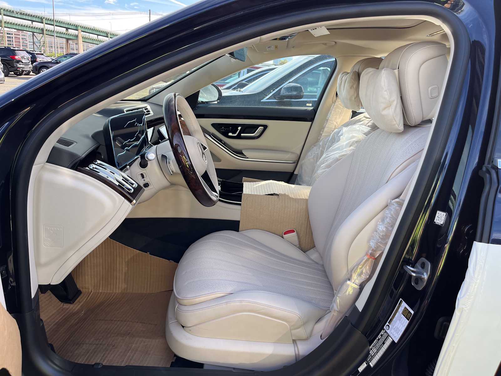 2026 Mercedes Benz S 500 4MATIC photo 4