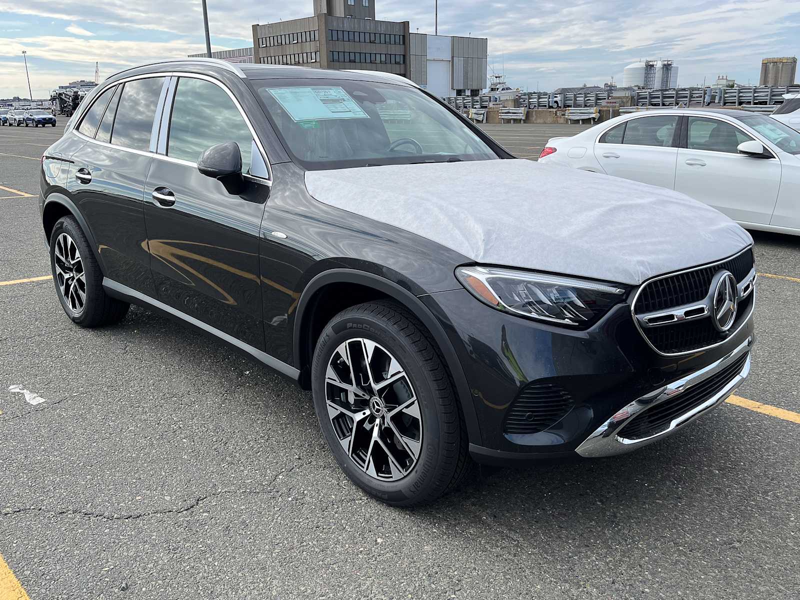 2025 Mercedes-Benz GLC