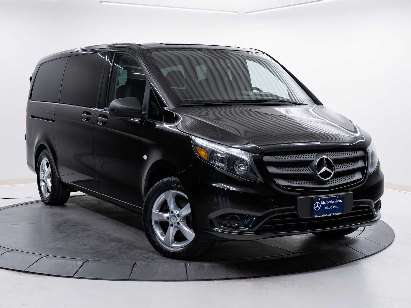2017 Mercedes-Benz Metris -'s photo