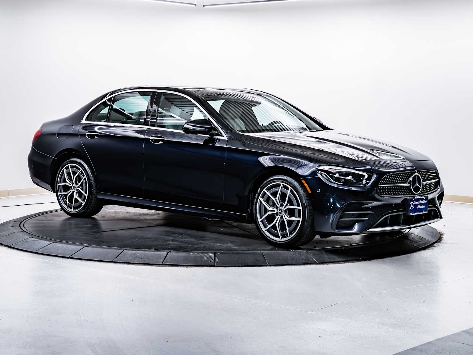 2021 Mercedes-Benz E-Class E350's photo