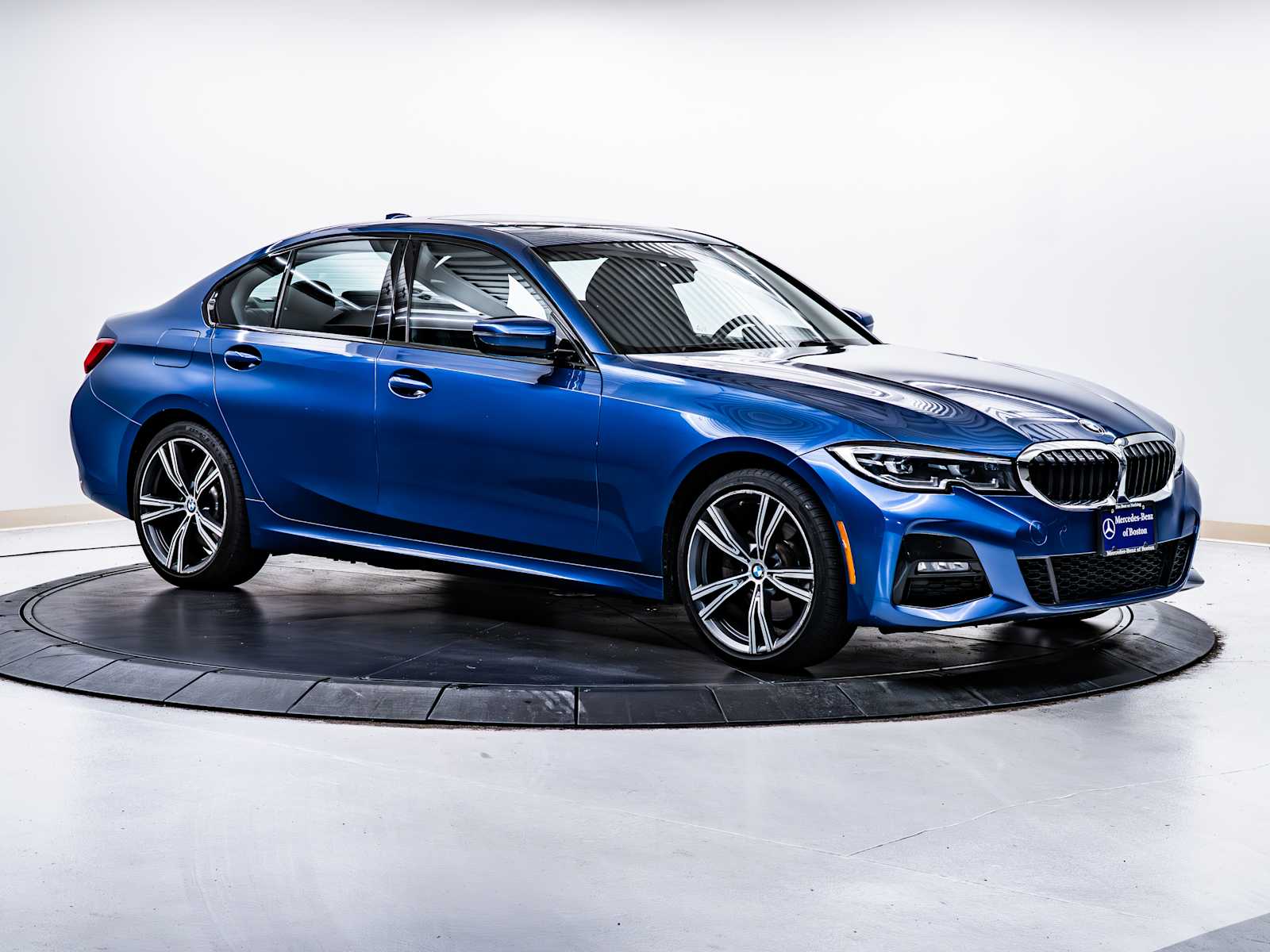 2021 BMW 3 Series 330e's photo