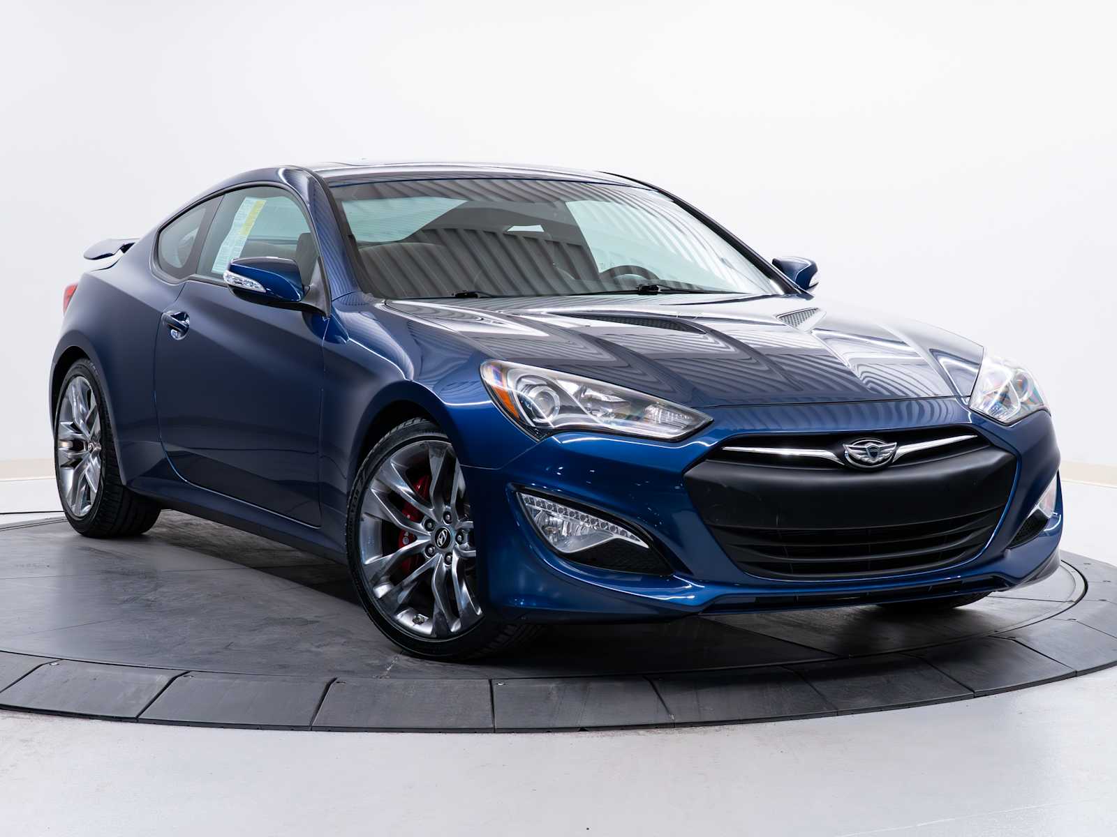 2015 Hyundai Genesis Coupe 3.8 Ultimate 6-Speed M/T's photo
