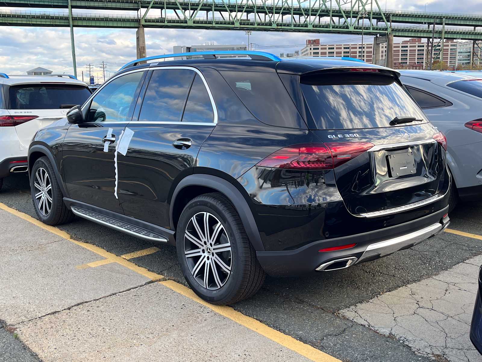 2026 Mercedes Benz GLE 350 4MATIC photo 2