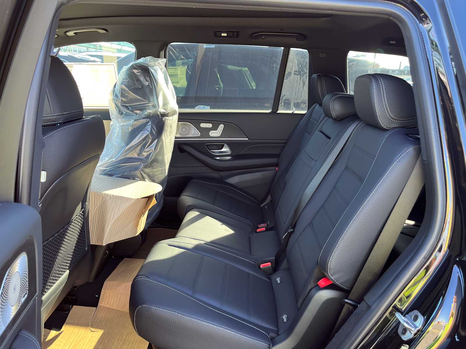 new 2025 Mercedes-Benz GLS 580 car