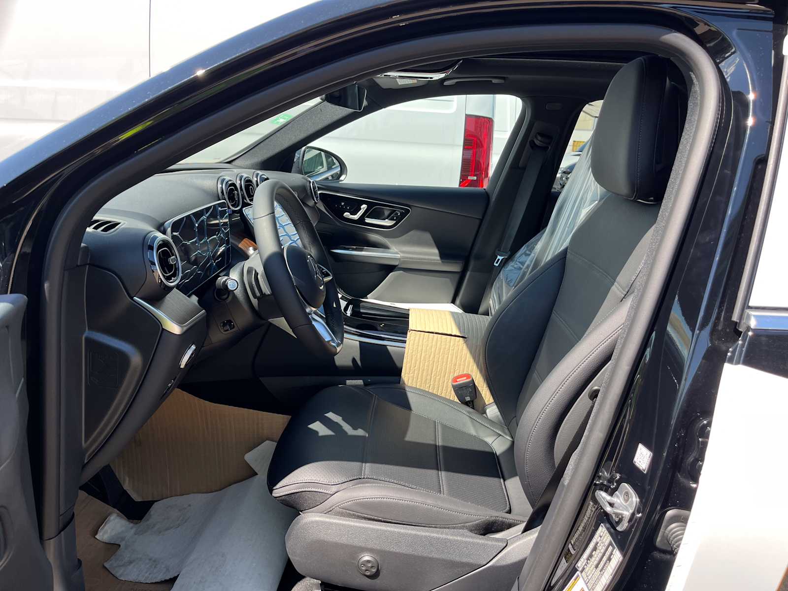 2026 Mercedes Benz GLC 350e 4MATIC photo 4