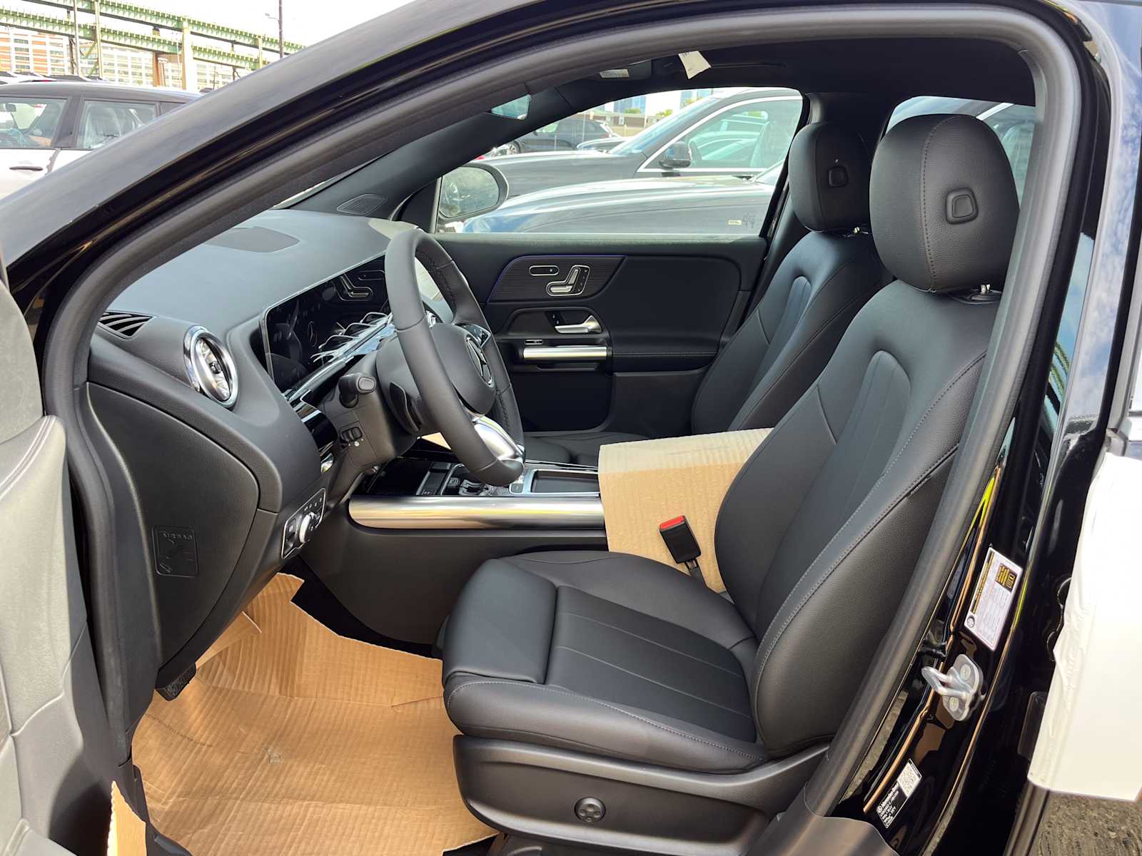 2026 Mercedes Benz GLA 250 4MATIC photo 3