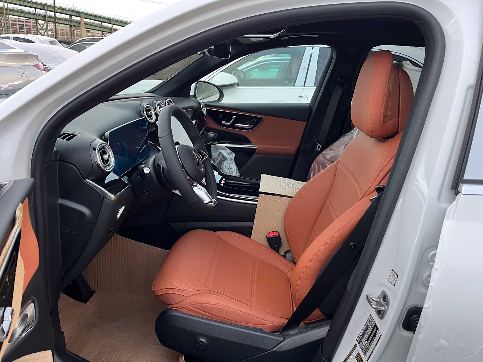 2026 Mercedes Benz GLC 300 4MATIC photo 4