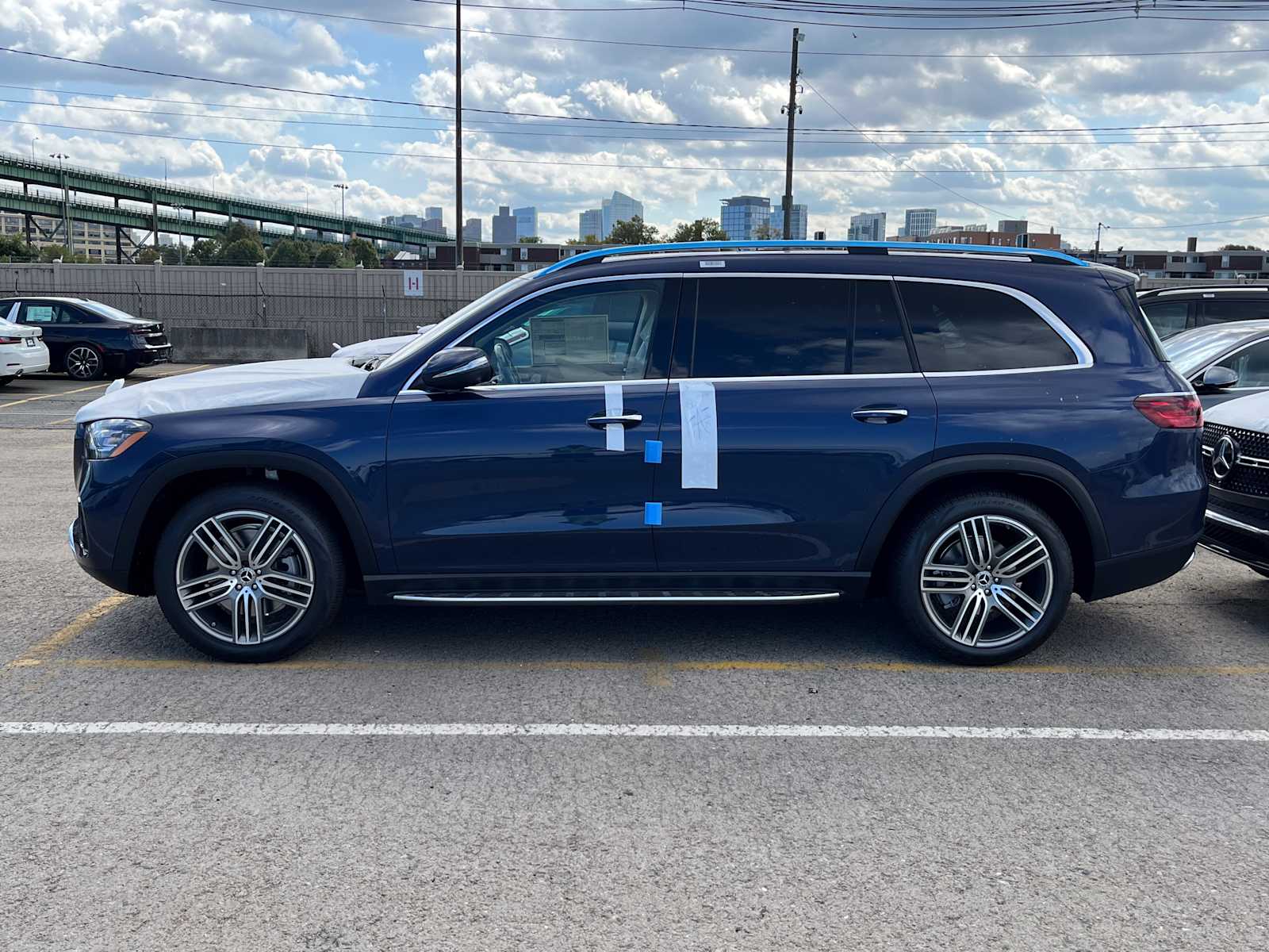 2026 Mercedes Benz GLS 450 4MATIC photo 4