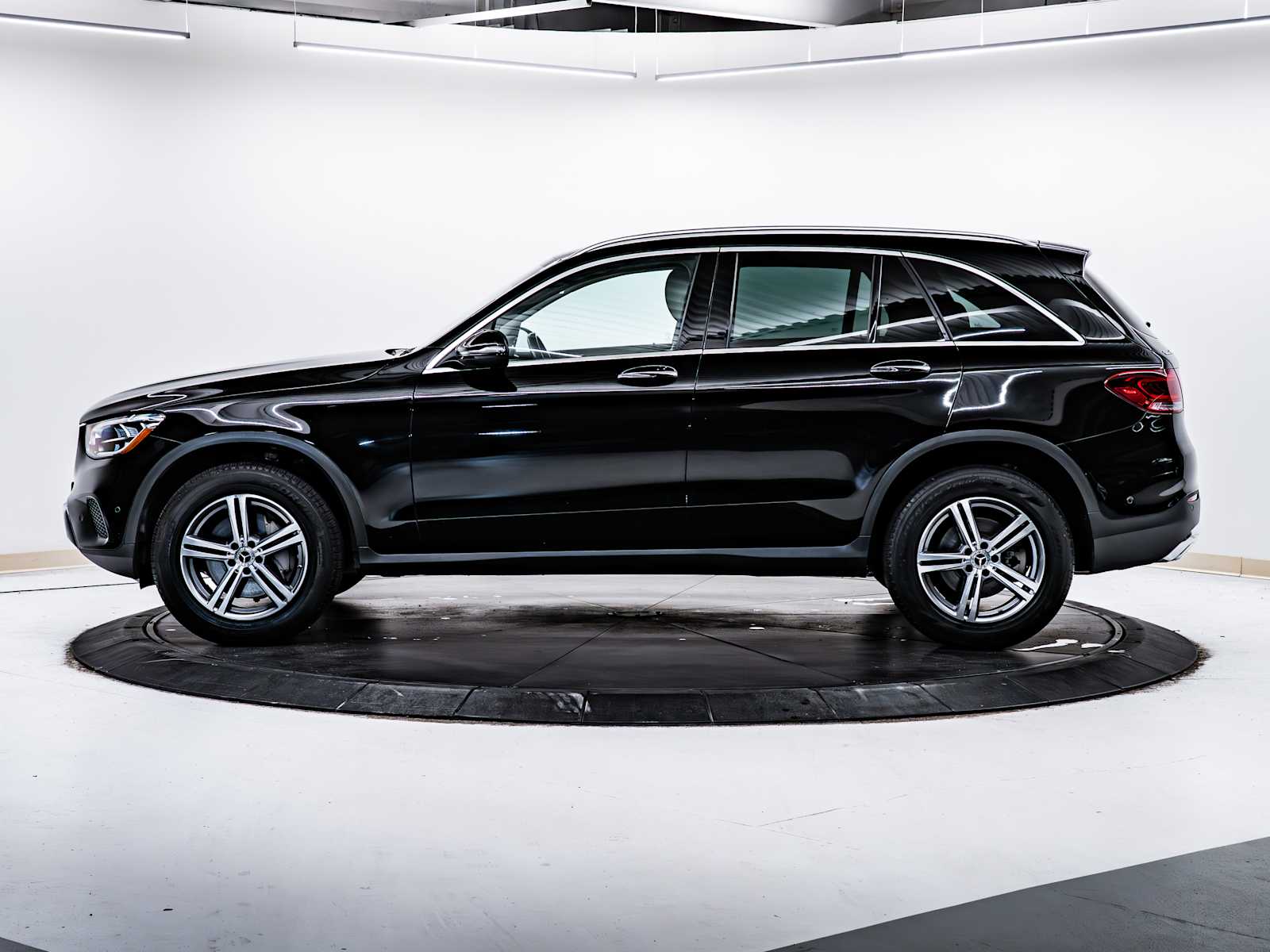 2022 Mercedes Benz GLC 300 4MATIC photo 4
