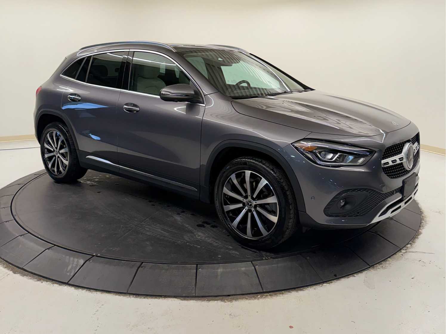 2023 Mercedes-Benz GLA Base's photo