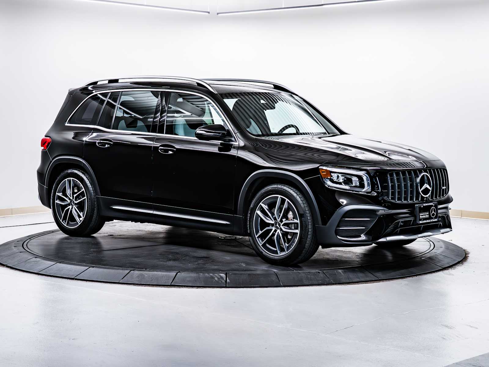 2022 Mercedes-Benz GLB Mercedes-AMG's photo