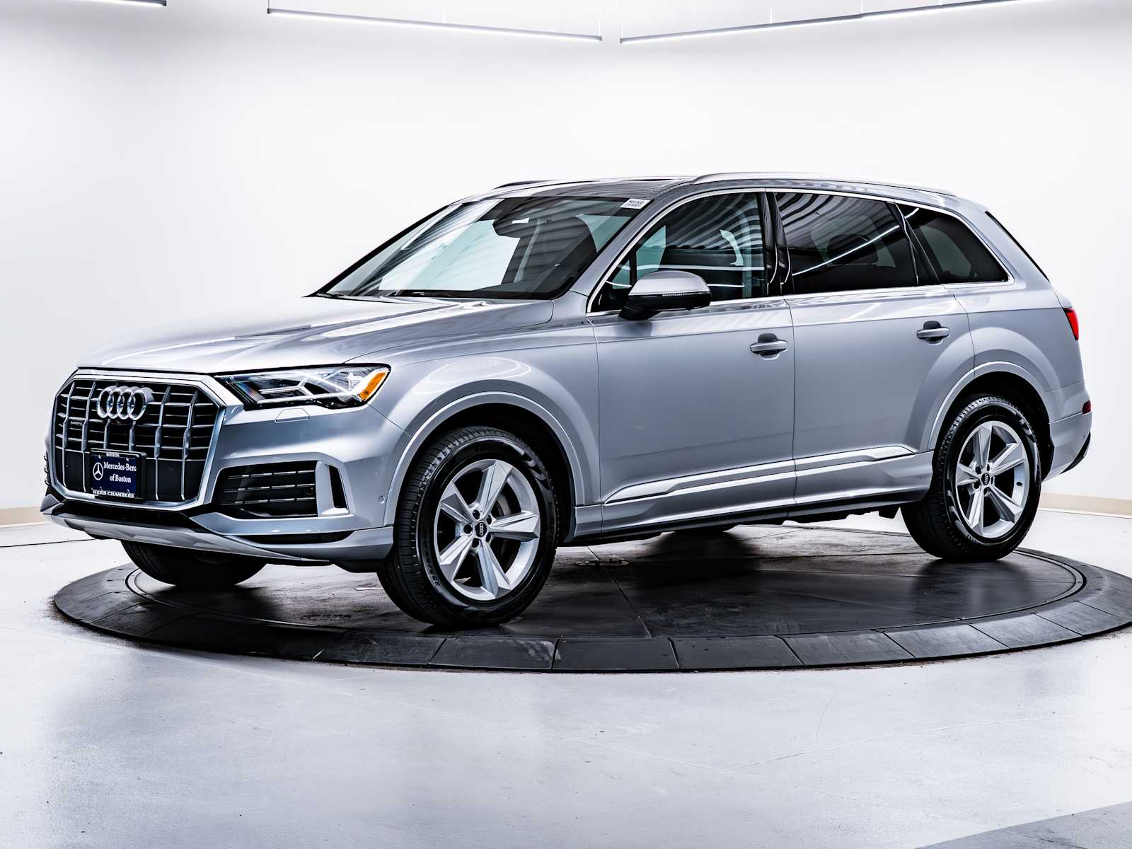 used 2020 Audi Q7 car, priced at $27,798