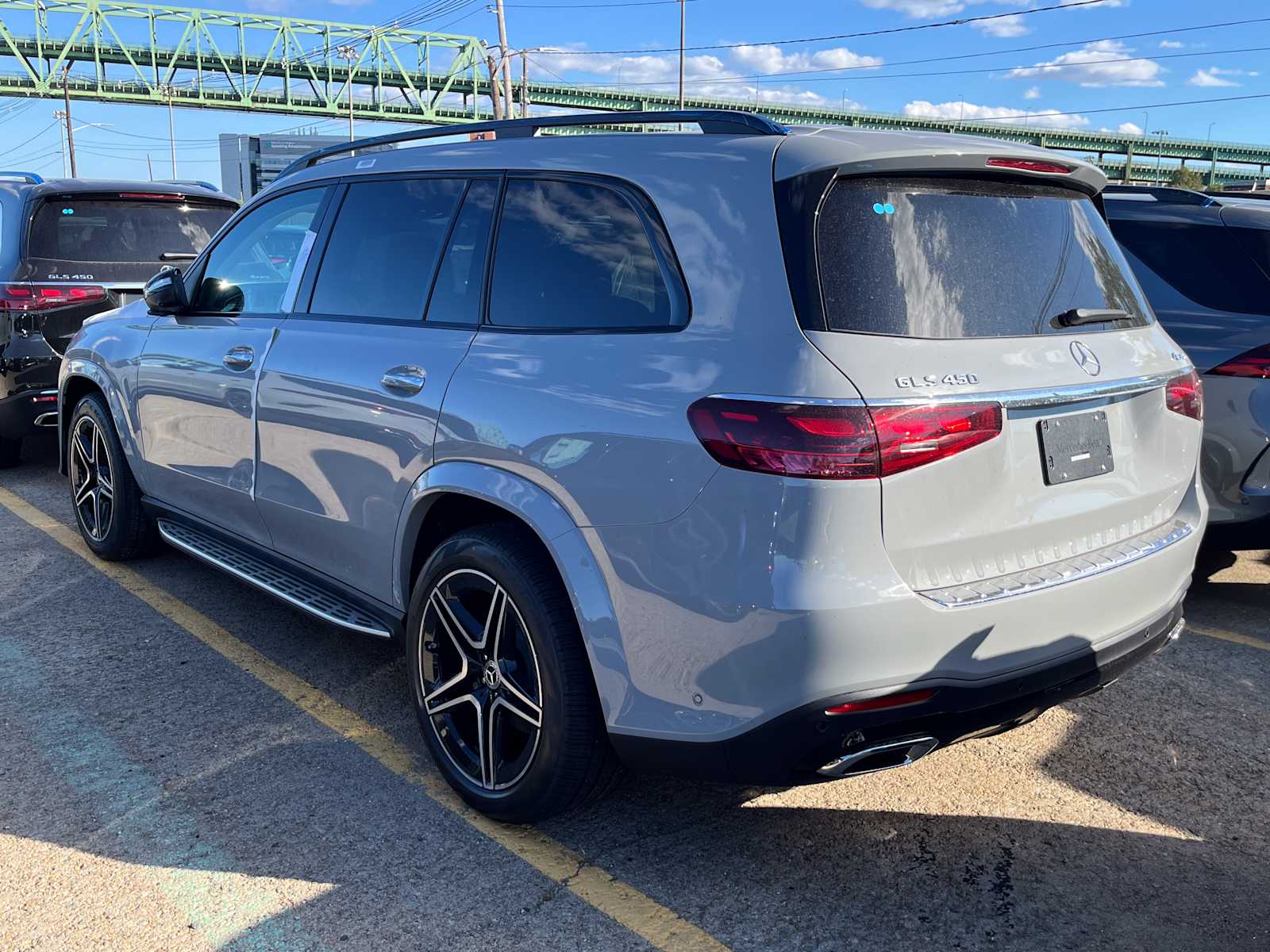 new 2026 Mercedes-Benz GLS 450 car