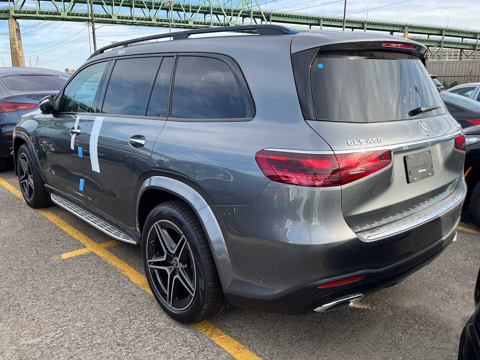 new 2026 Mercedes-Benz GLS 450 car