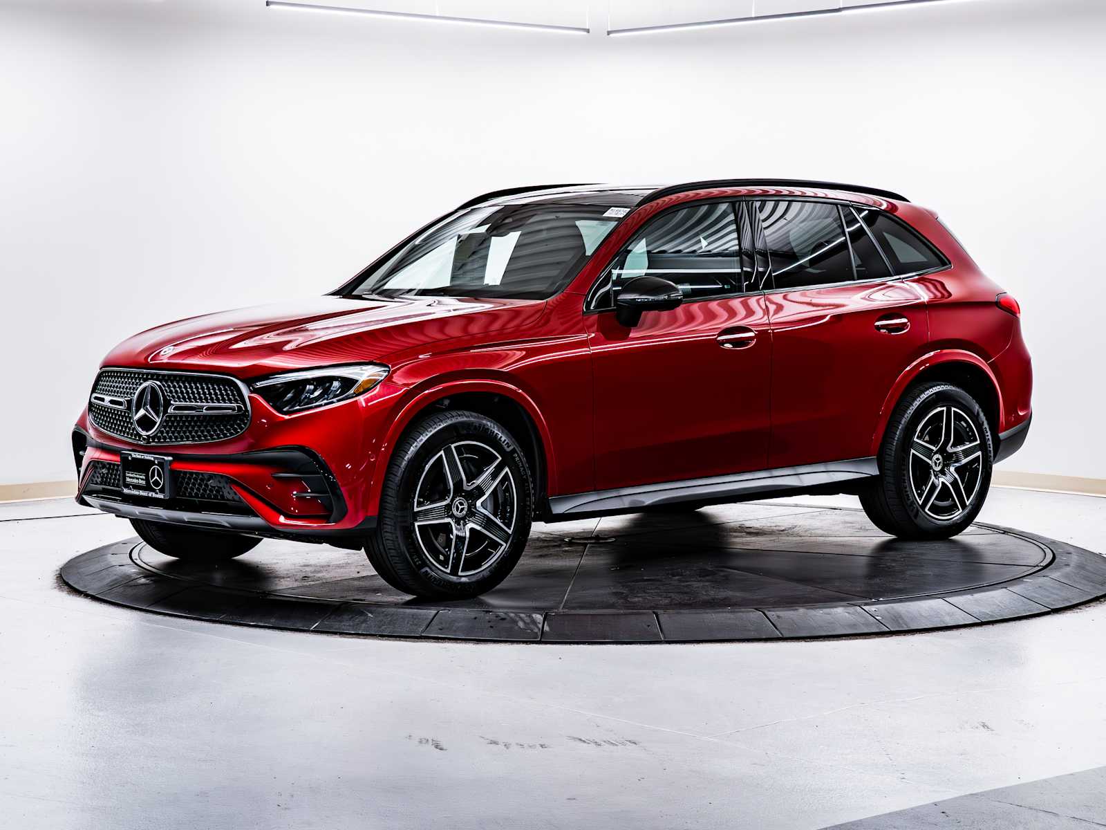 2025 Mercedes Benz GLC 300 AMG photo 3