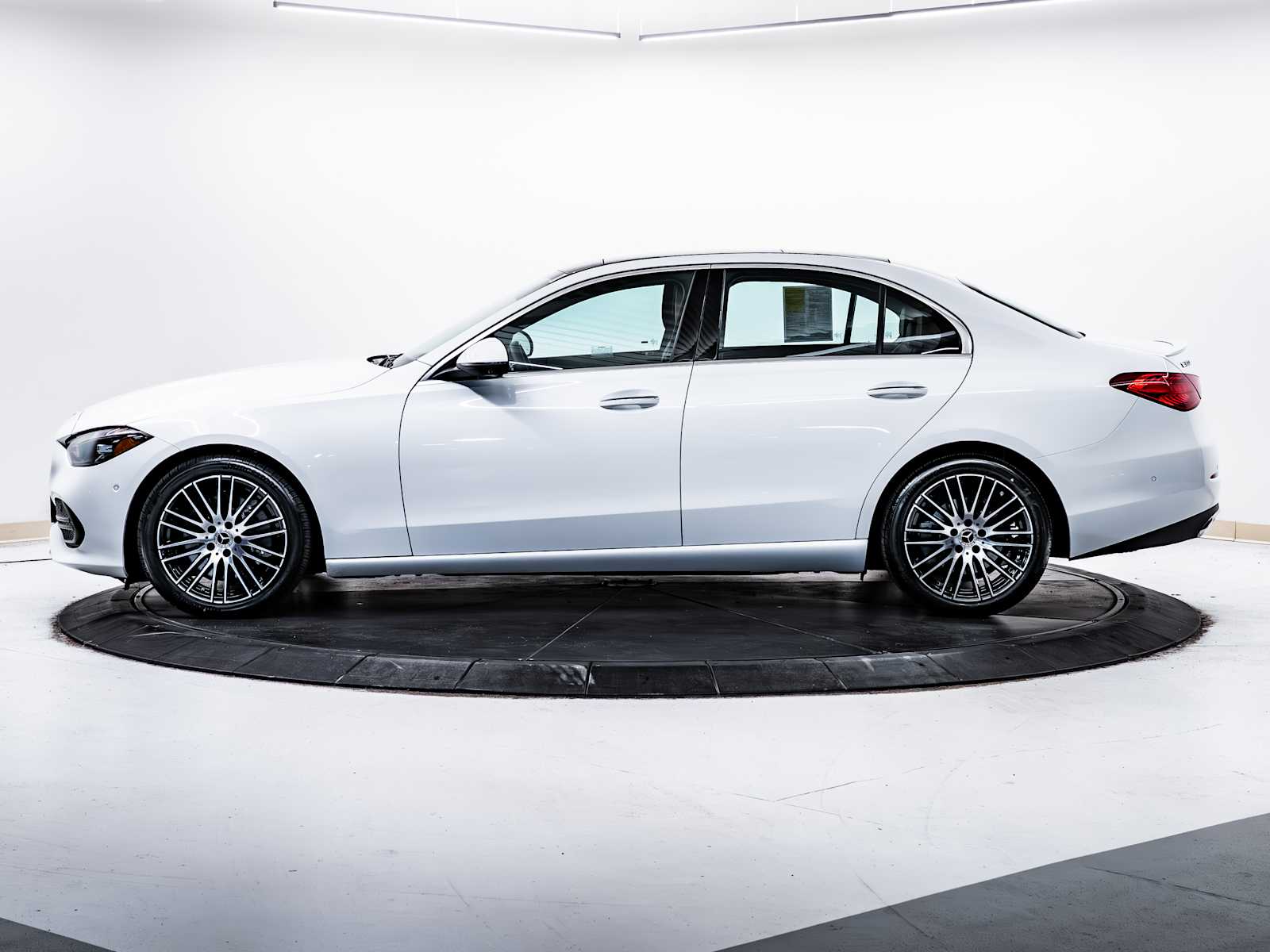 2025 Mercedes Benz C 300 4MATIC photo 4