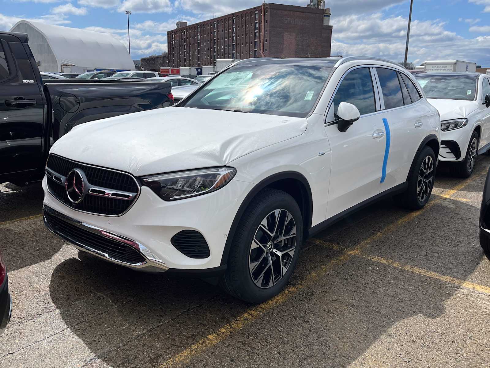 2025 Mercedes-Benz GLC