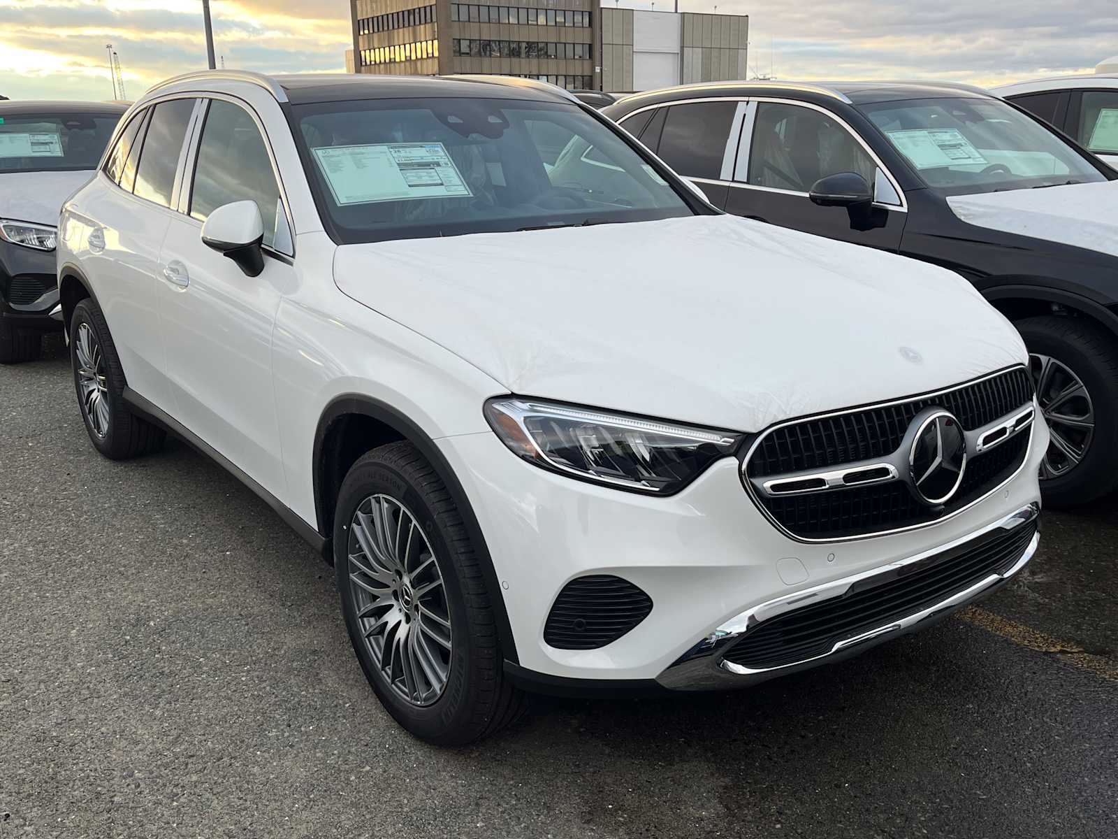 2026 Mercedes-Benz GLC Base's photo