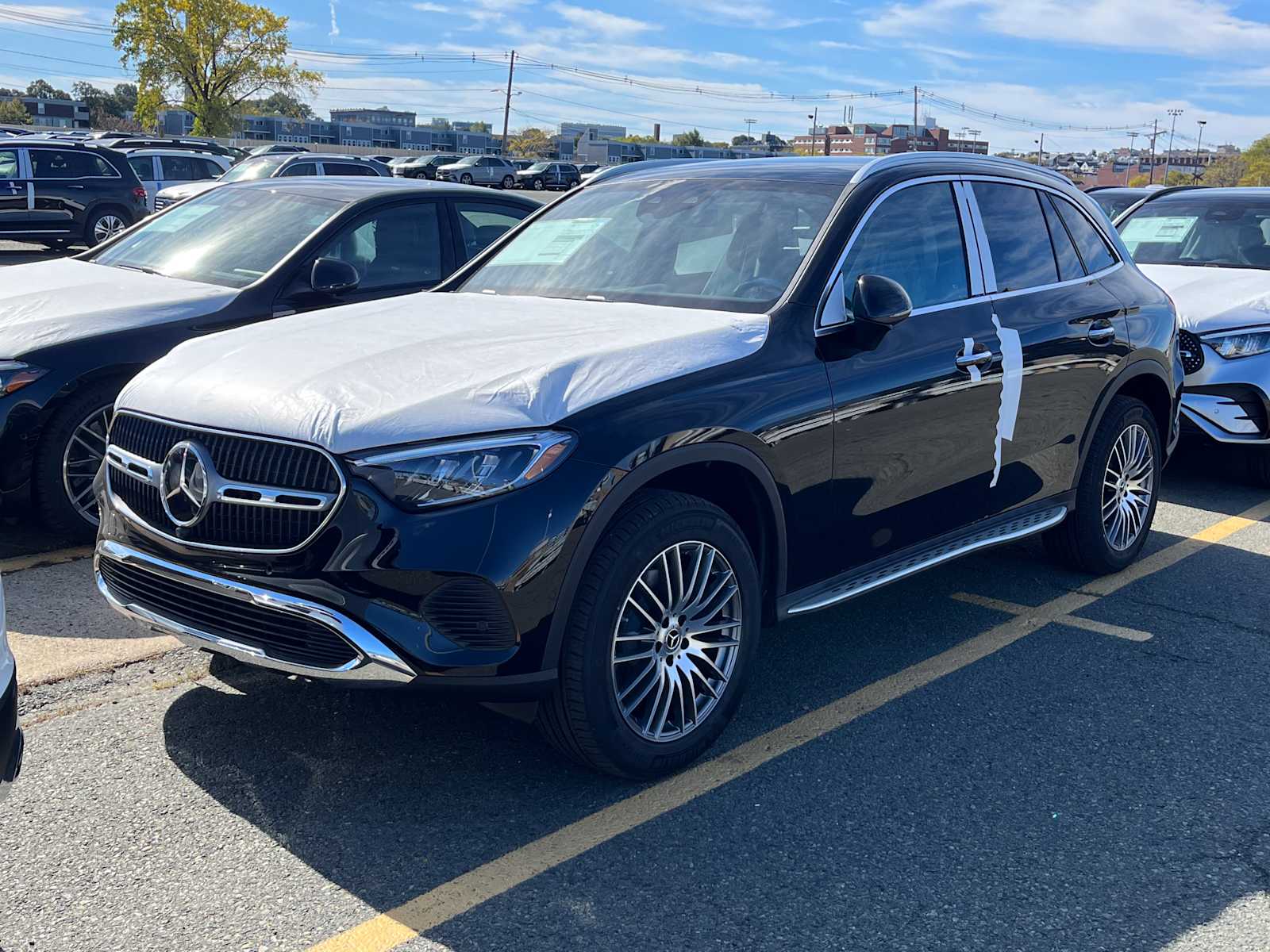 2026 Mercedes-Benz GLC Base's photo