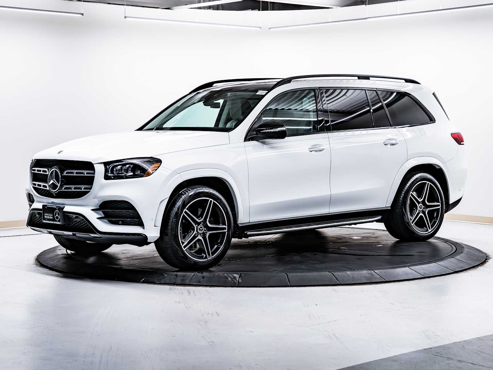 2023 Mercedes Benz GLS 450 4MATIC photo 3