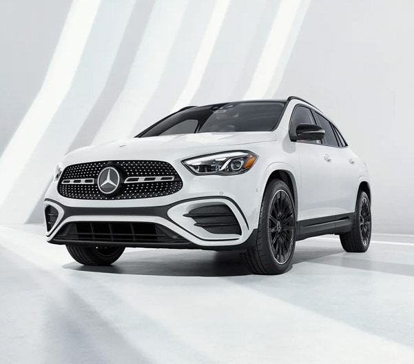 GLA 250 GLA 250 Pinnacle Trim in Polar White with AMG Night Package and black 20-inch AMG wheels