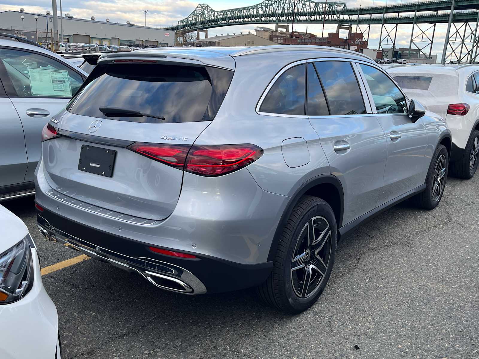 2026 Mercedes Benz GLC 300 4MATIC photo 2