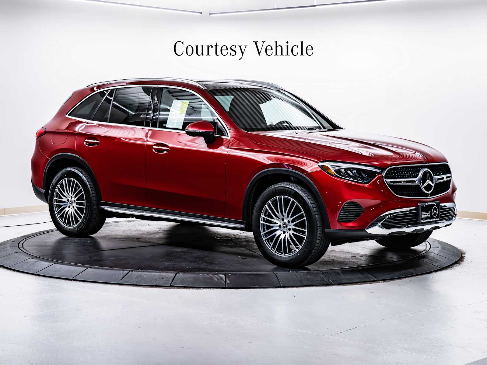 2025 Mercedes-Benz GLC Base's photo