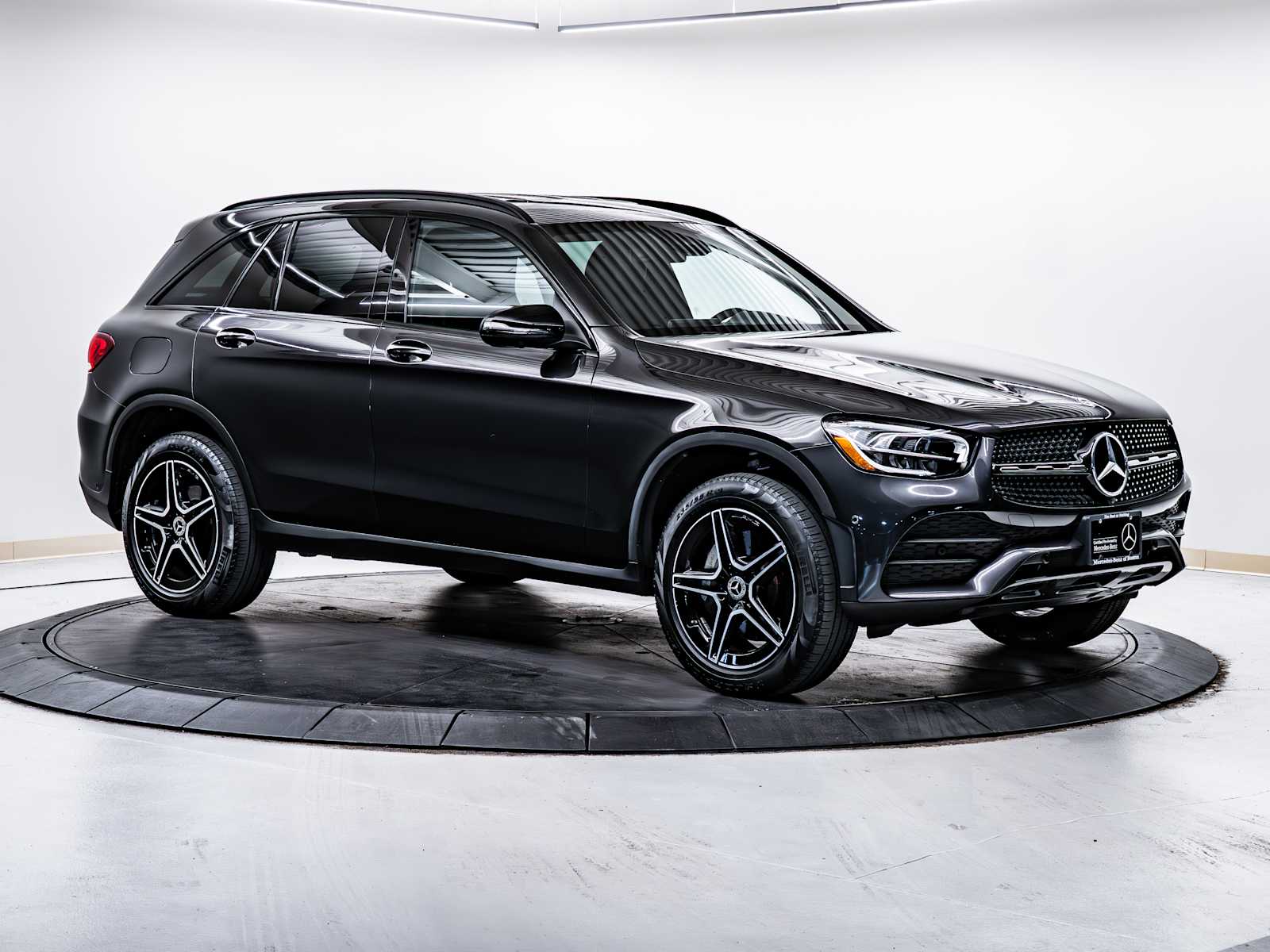 2022 Mercedes-Benz GLC GLC300's photo