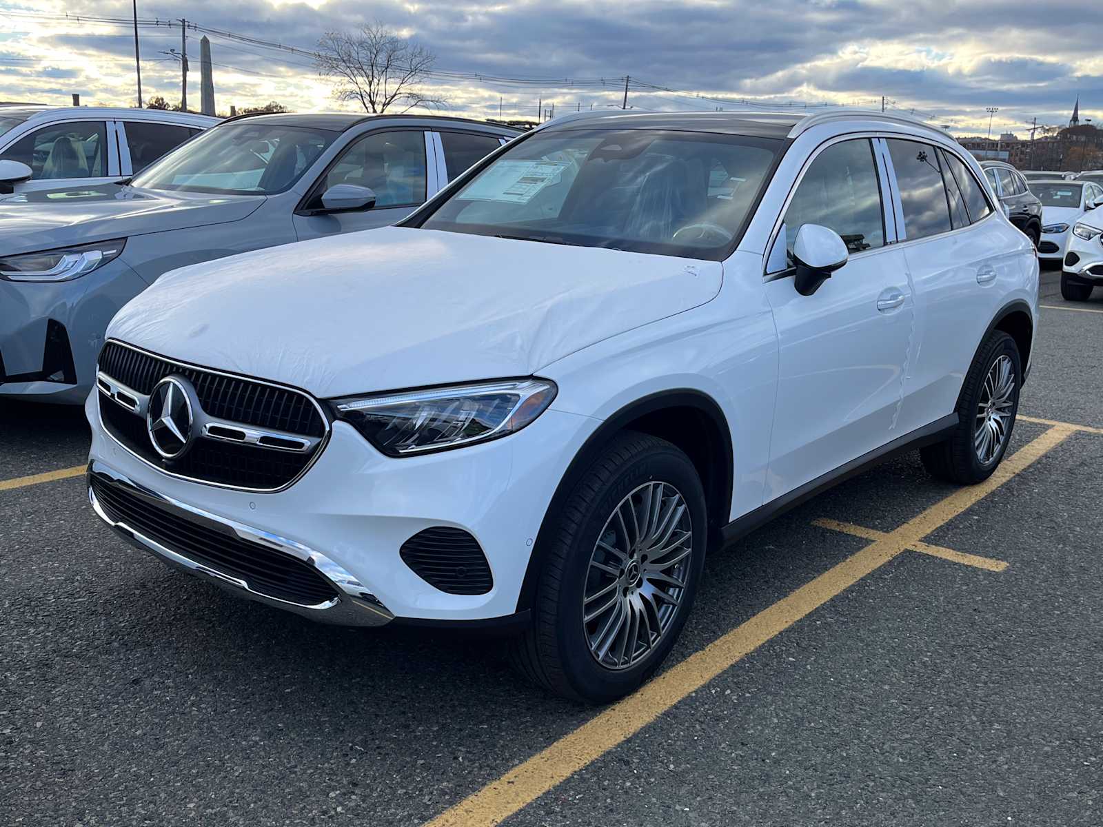 2026 Mercedes-Benz GLC Base's photo