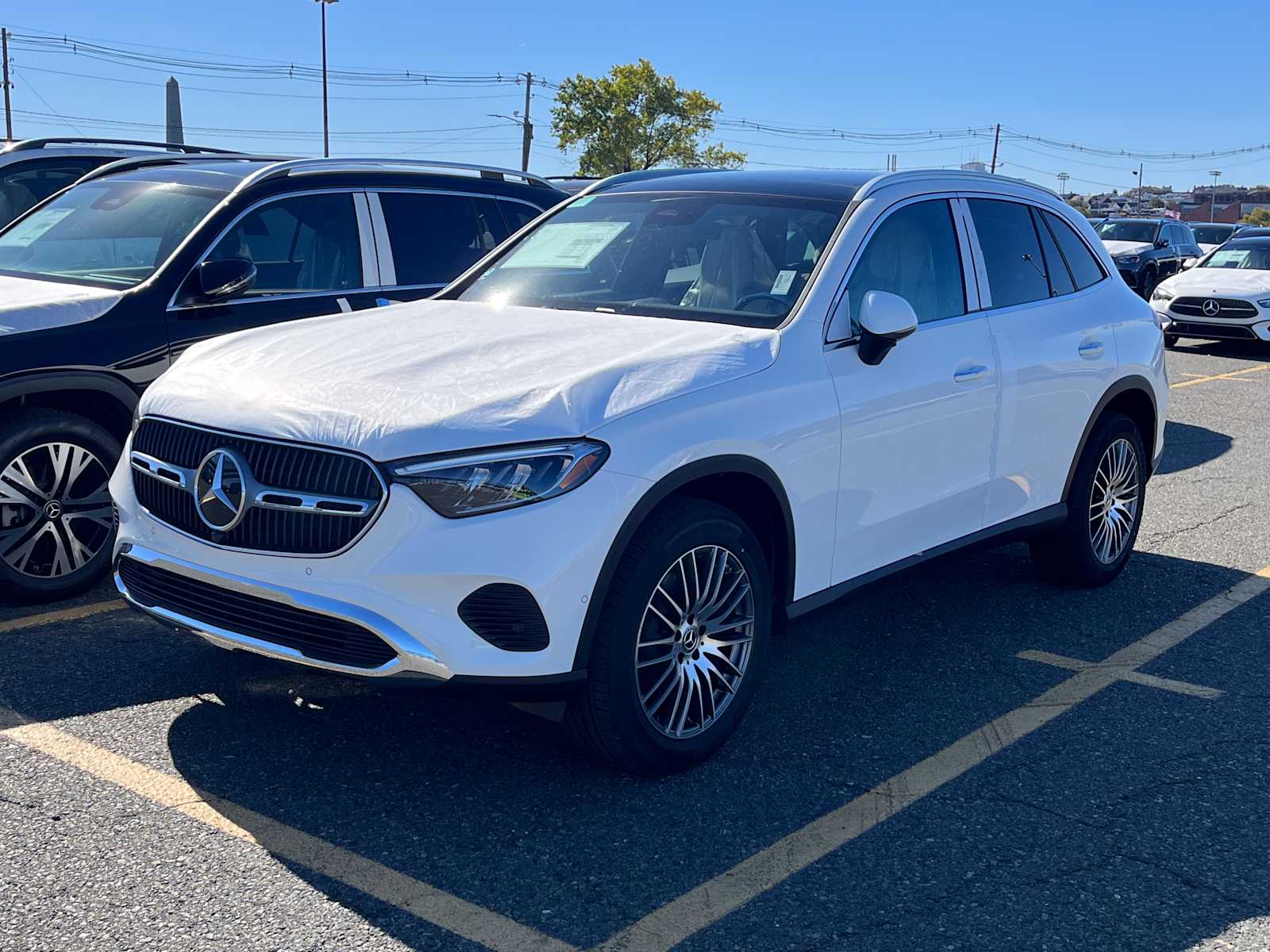 2026 Mercedes-Benz GLC Base's photo