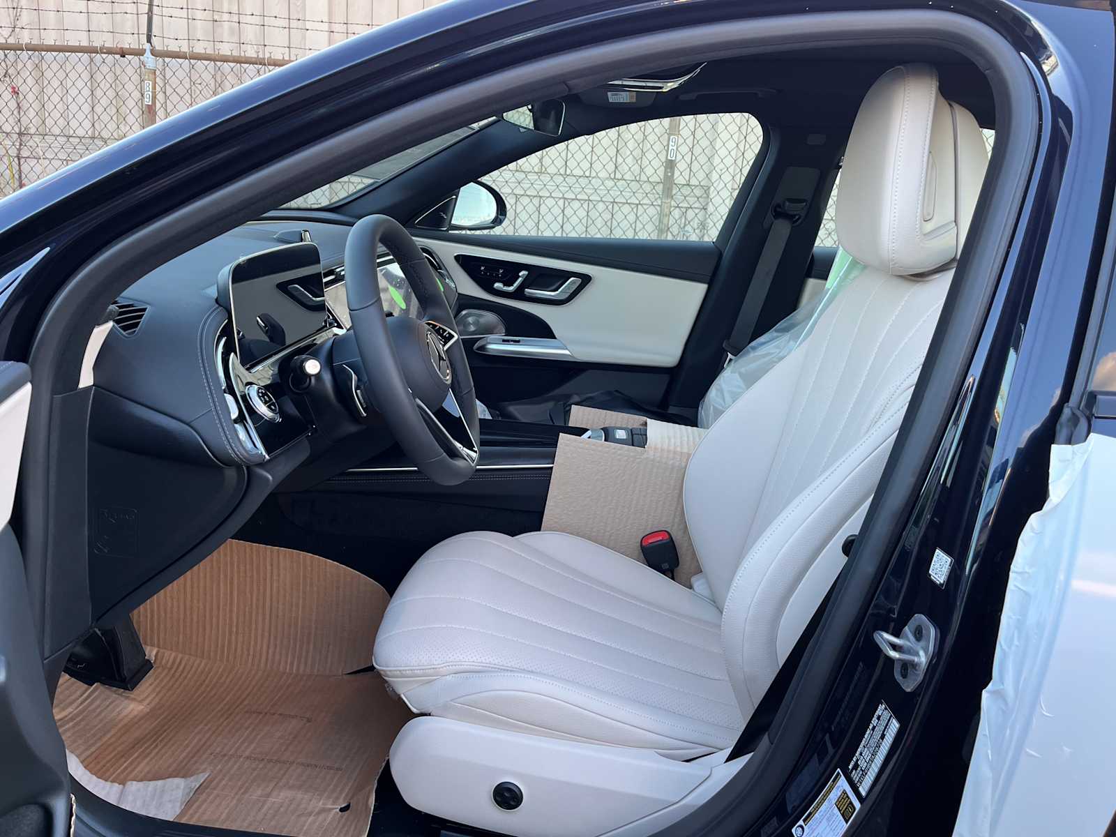 2026 Mercedes Benz E 350 4MATIC photo 4