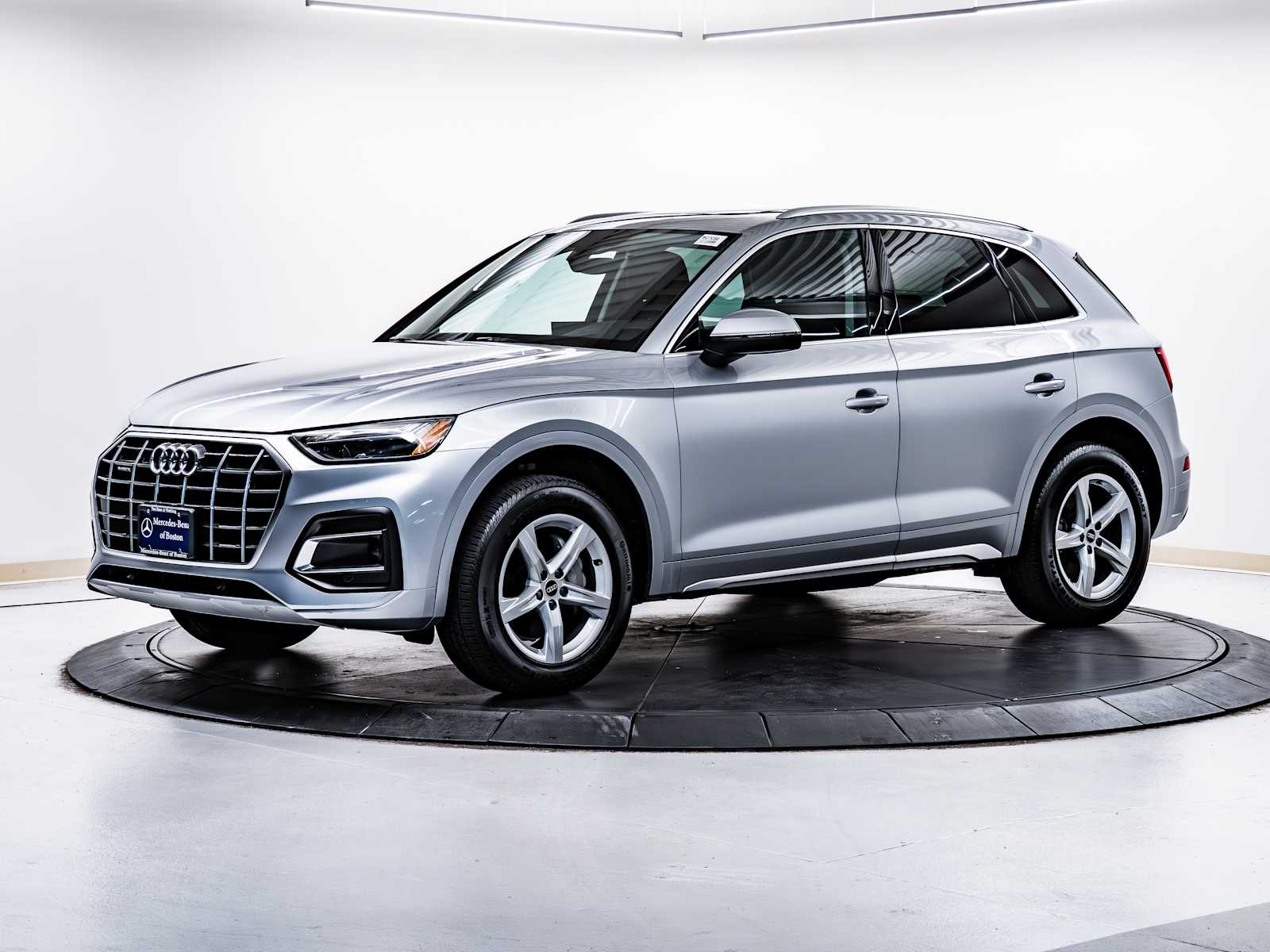 2021 Audi Q5 45 Premium photo 3