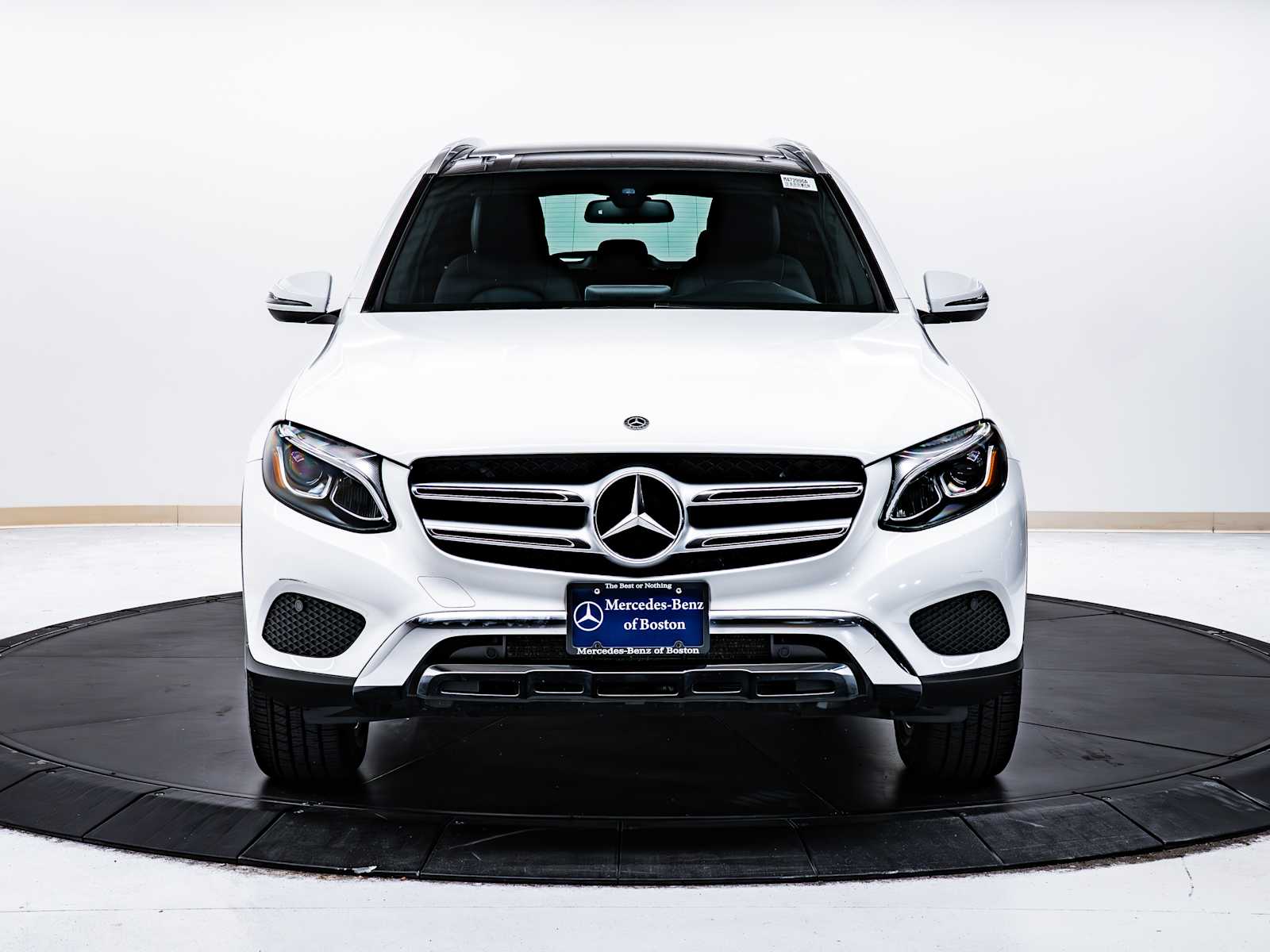 2019 Mercedes Benz GLC 300 4MATIC photo 2