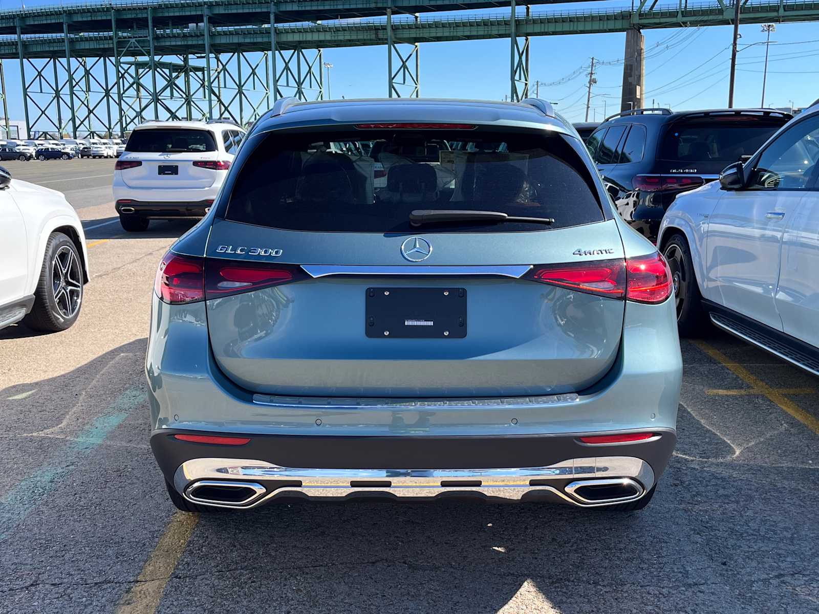 2026 Mercedes Benz GLC 300 4MATIC photo 4