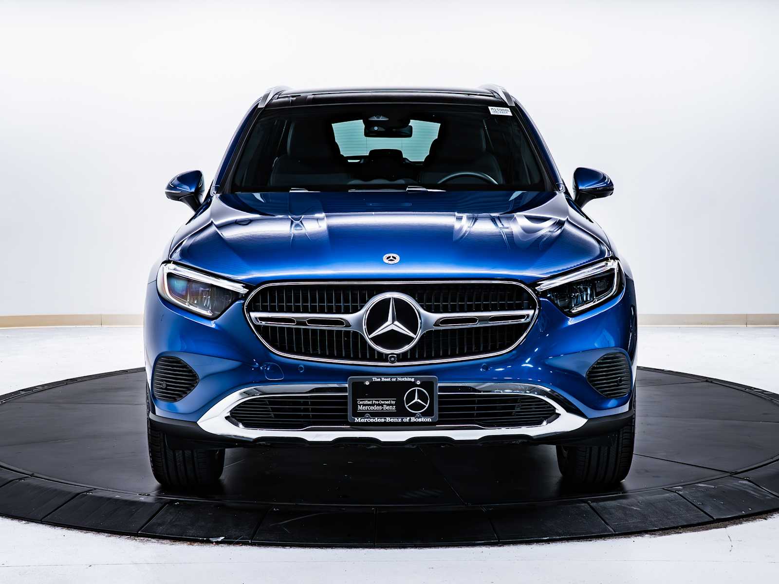 2025 Mercedes Benz GLC 300 4MATIC photo 2