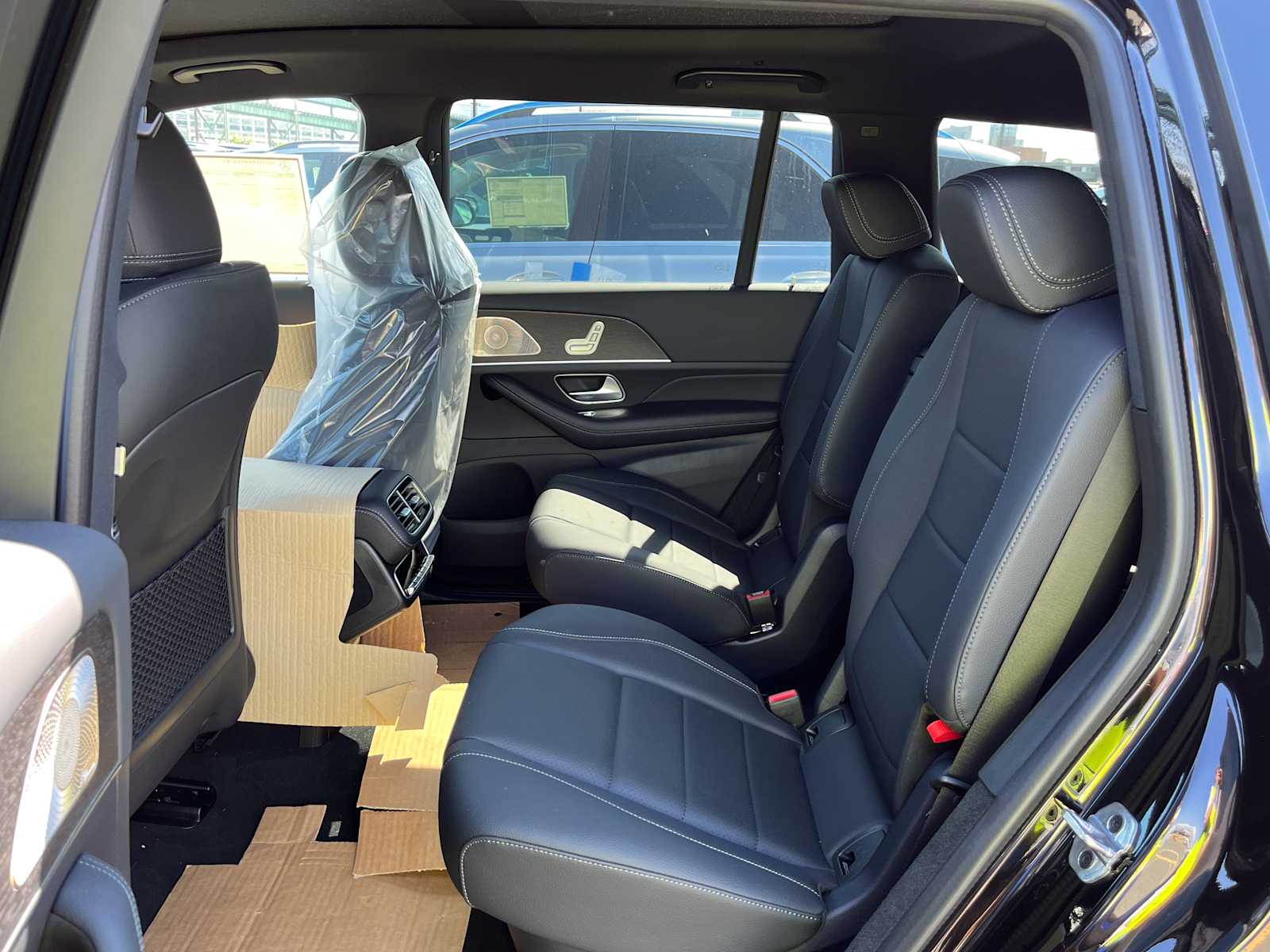 new 2025 Mercedes-Benz GLS 450 car