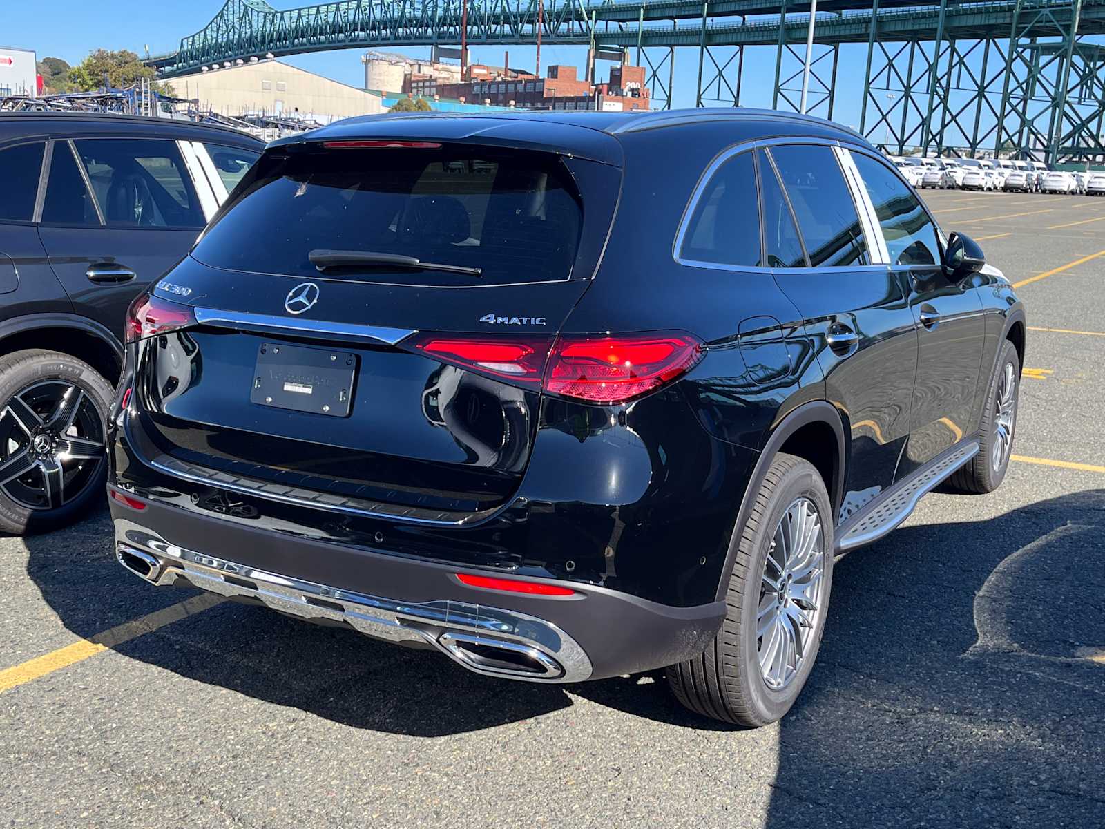 2026 Mercedes Benz GLC 300 4MATIC photo 3