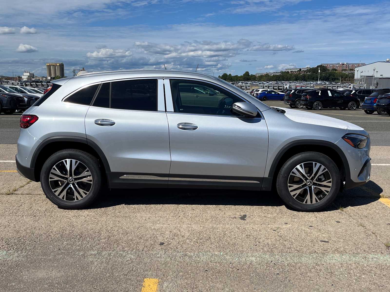 new 2026 Mercedes-Benz GLA 250 car