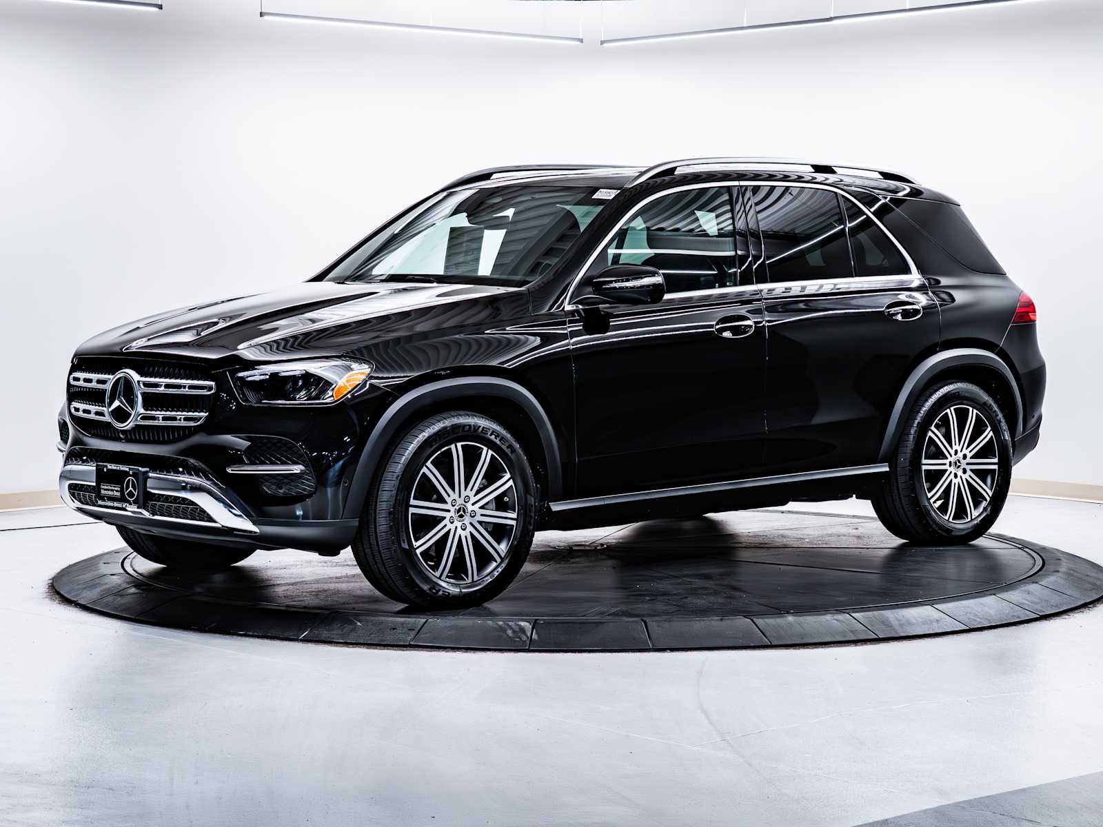 2025 Mercedes Benz GLE 450 4MATIC photo 3