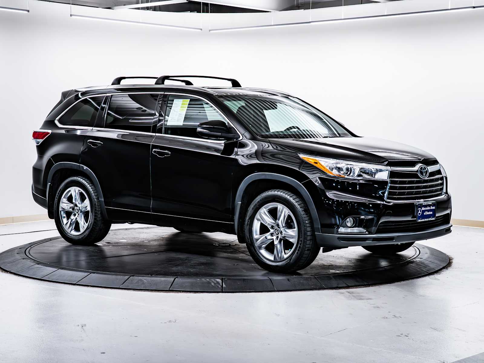 2016 Toyota Highlander Limited Platinum's photo