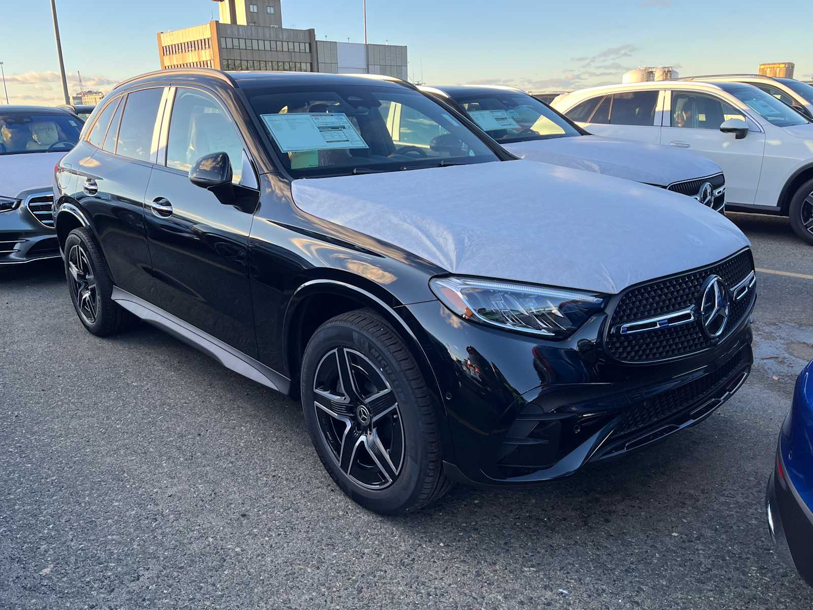 2026 Mercedes-Benz GLC Base's photo