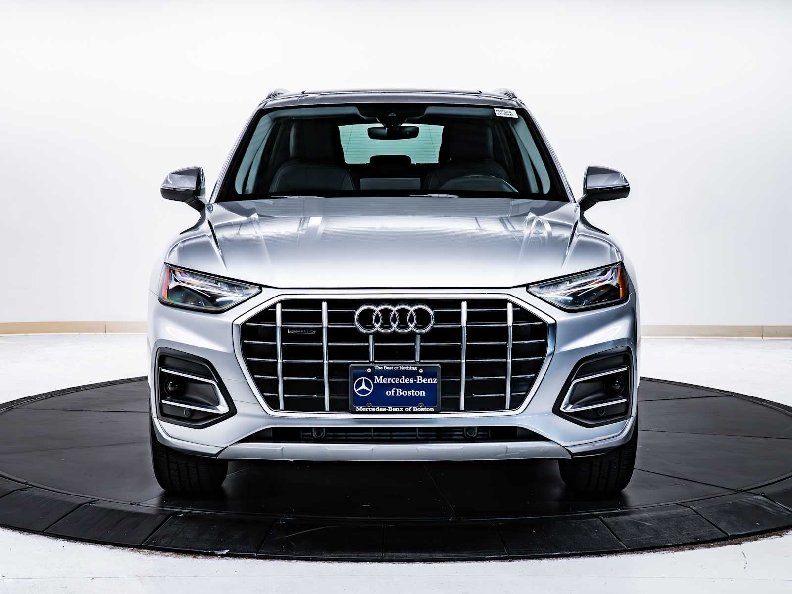 2021 Audi Q5 45 Premium photo 2