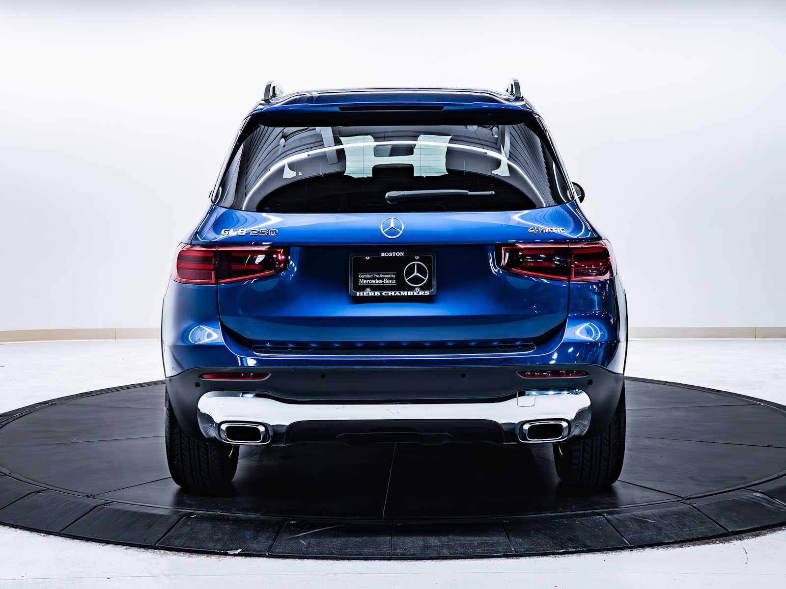 used 2024 Mercedes-Benz GLB 250 car, priced at $35,998