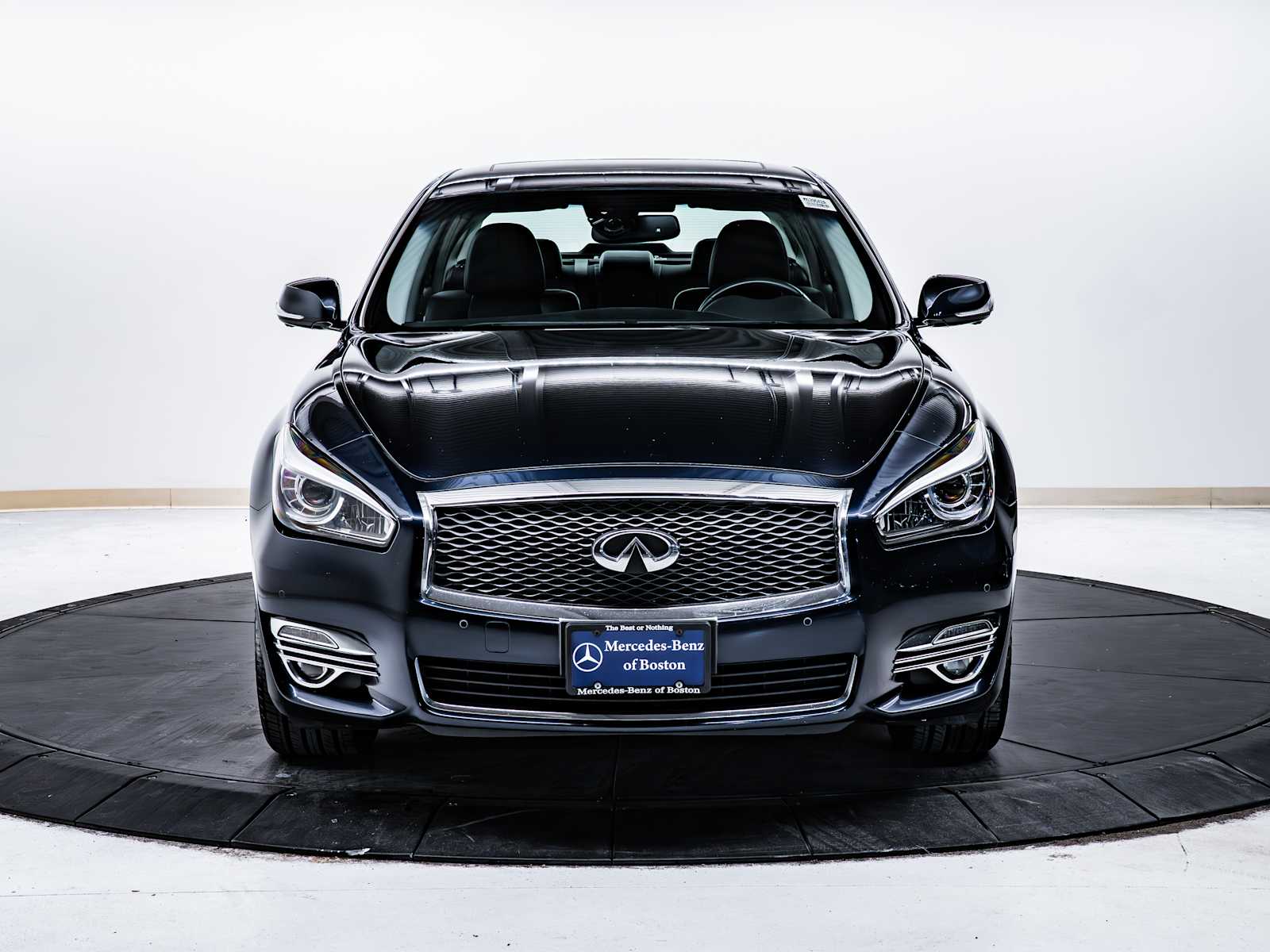 Used 2019 INFINITI Q70 LUXE with VIN JN1BY1AR6KM580079 for sale in Somerville, MA