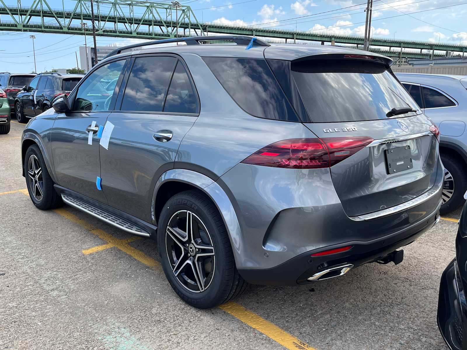 2026 Mercedes Benz GLE 350 4MATIC photo 3