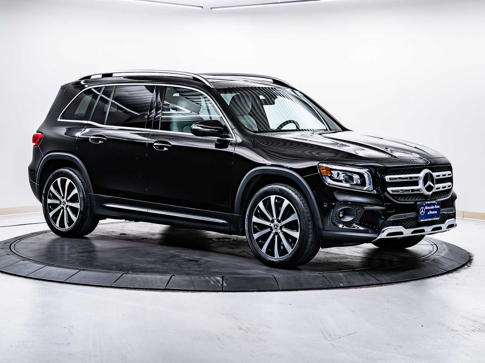 2021 Mercedes-Benz GLB Base's photo