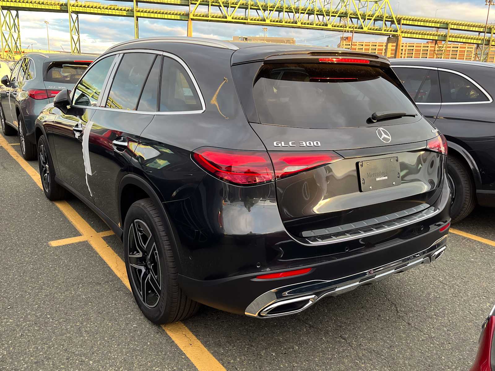 2026 Mercedes Benz GLC 300 4MATIC photo 2