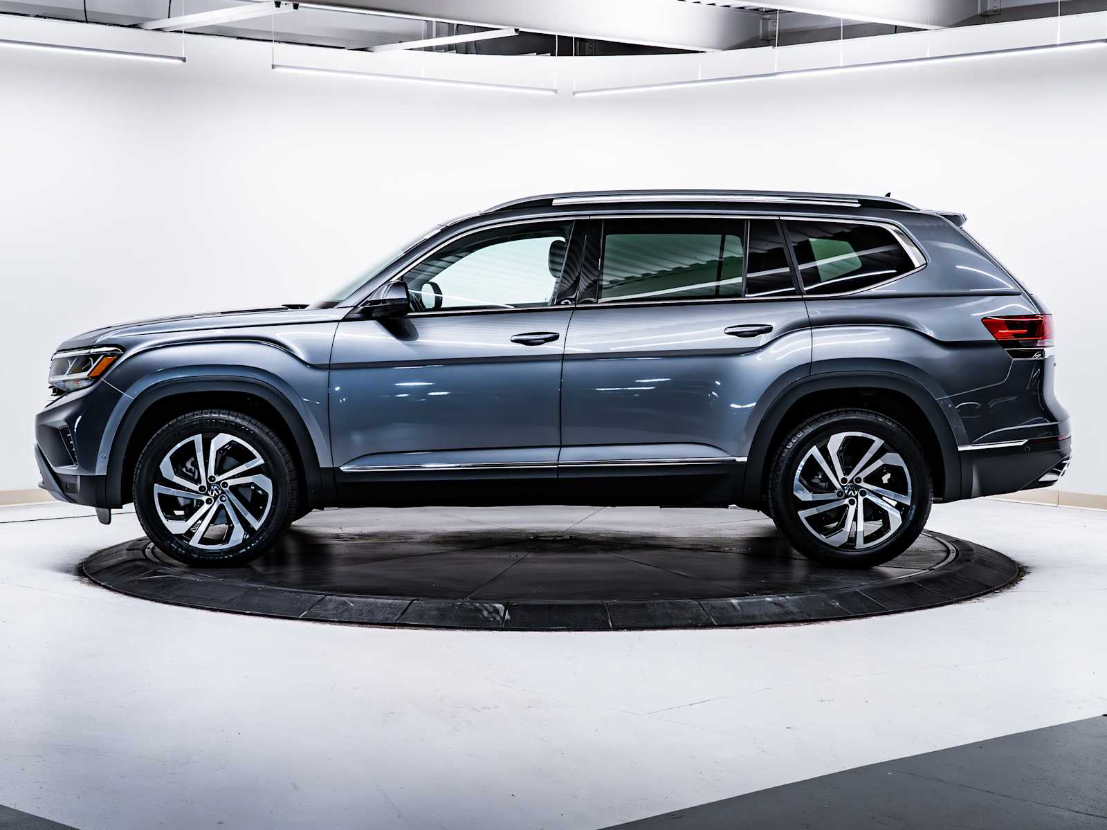 2021 Volkswagen Atlas V6 SEL Premium photo 3